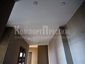 сатиновые натяжные потолки для прихожей 5